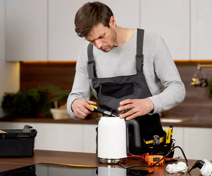 Skilled Blender Technicians: Your Small Appliance Repair Experts for Fort Myers, FL