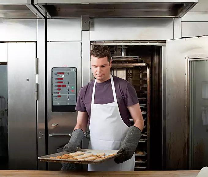 Why Fort Myers, FL Kitchens Trust Fort Myers Appliance Pro for Commercial Oven Repair?