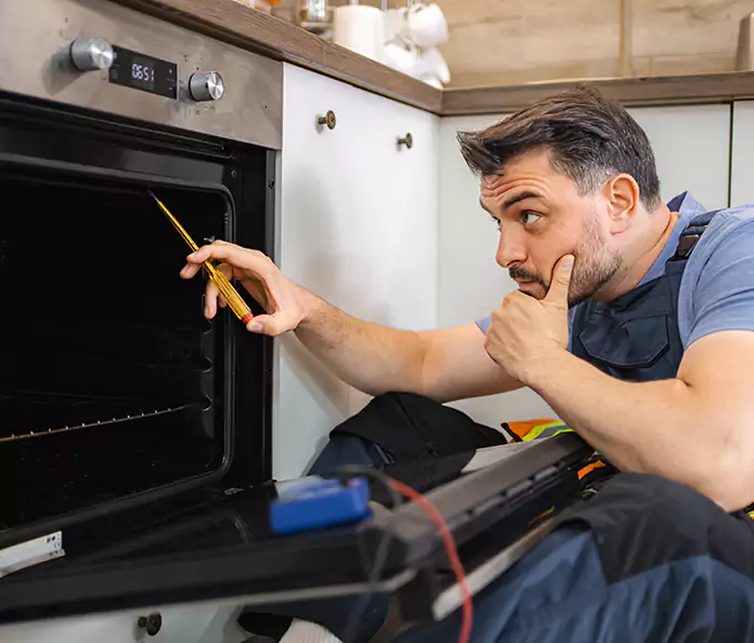 Why Fort Myers Households Choose Fort Myers Appliance Pro for Every Gas Oven Fix?